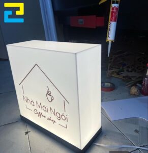 Bảng hiệu hộp đèn mica 2 mặt không viền