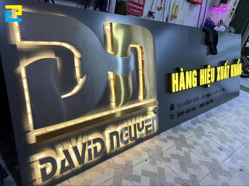 Làm logo bảng hiệu chất liệu inox, mica chữ nổi