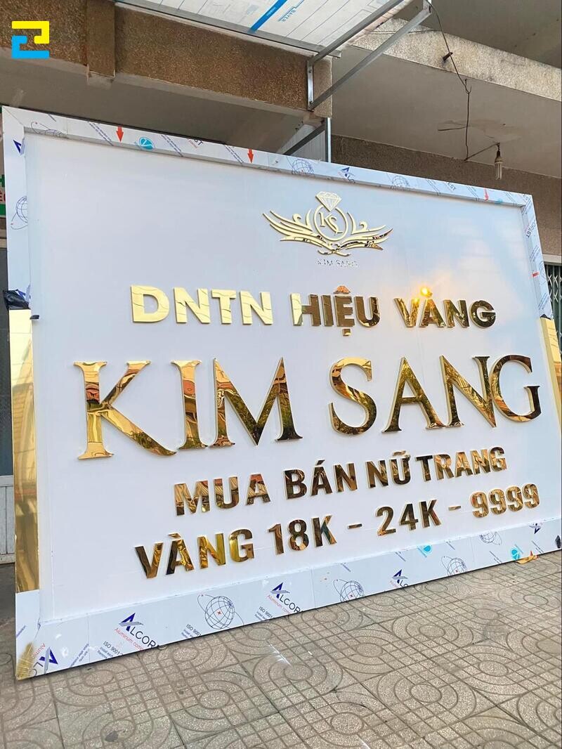 Làm logo bảng hiệu tiệm vàng