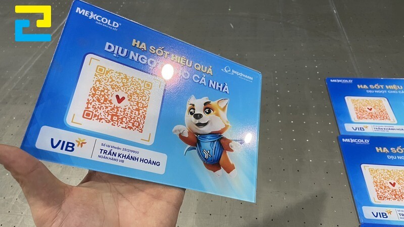 Bảng mica quét mã QR được in UV sắc nét.