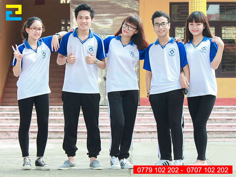 Qua Tang Khai Giang In Dong Phuc