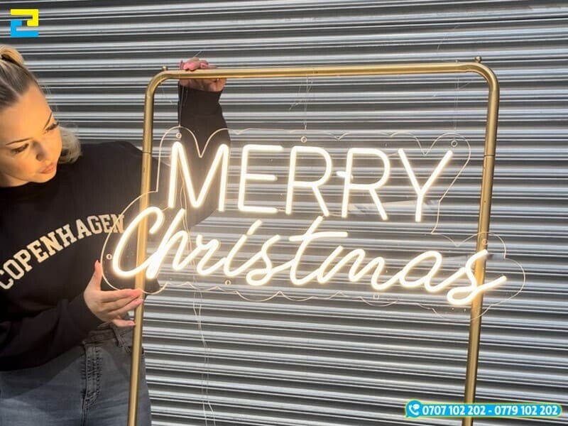 Goi Y Den Neon Giang Sinh