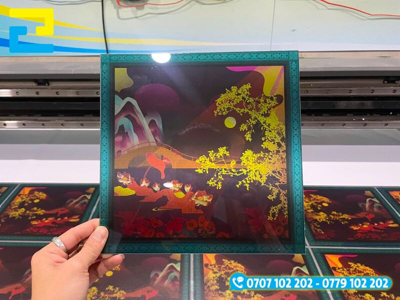 In uv lên mica trong