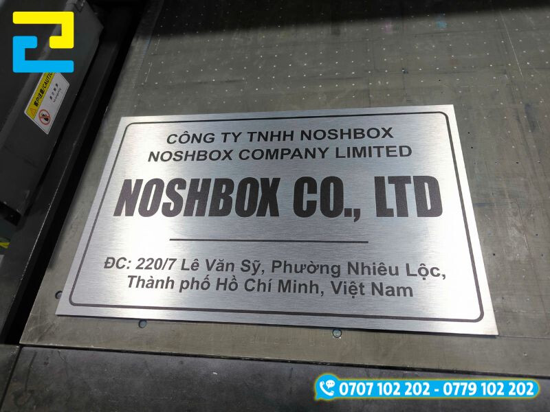 In uv lên inox ăn mòn