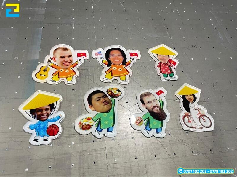 Goi Y Mot So Mau Thiet Ke Moc Khoa Chibi Nhom Ban