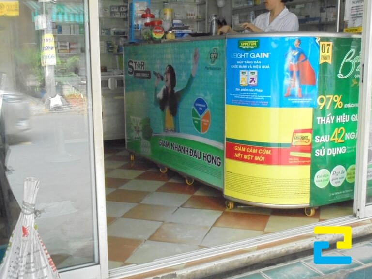 Poster quang cao co keo