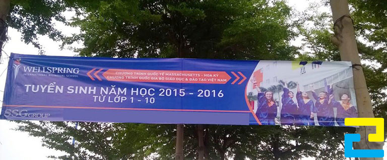 In băng rôn là hình thức mang lại hiệu quả quảng bá cao, nhưng chi phí in lại khá rẻ