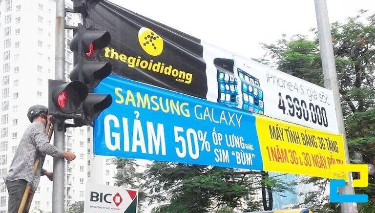 Bang Ron Quang Cao (1)