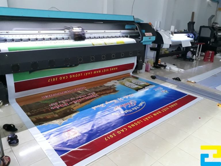 Công dụng, ưu điểm khi in bạt tất niên