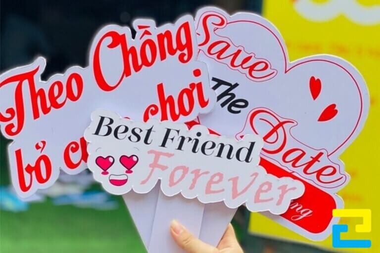 Mẫu Hashtag cầm tay đám cưới dạng kiểu chữ đơn giản, ý nghĩa