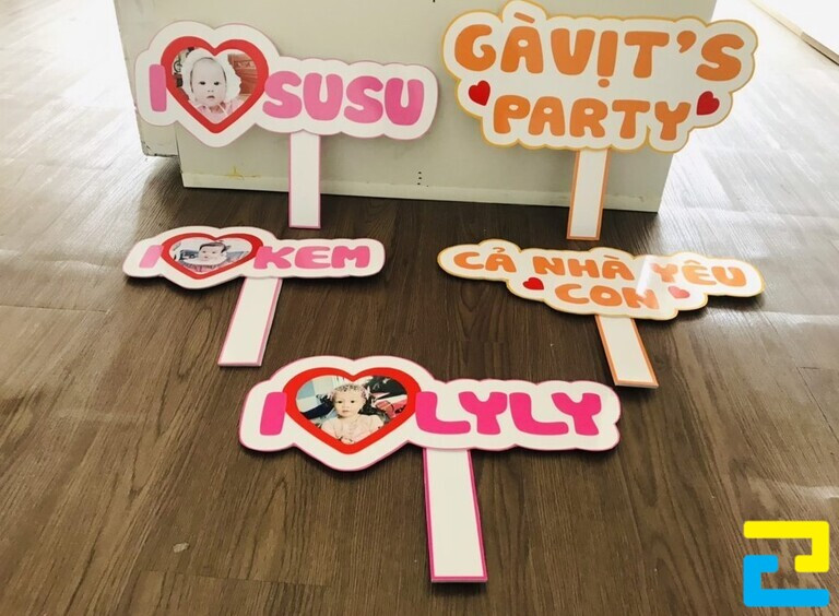 Mẫu Hashtag mừng sinh nhật ghi tên em bé và in hình