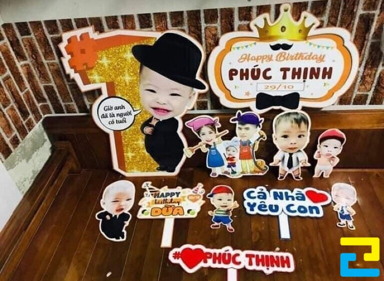 Mẫu Hashtag mừng sinh nhật kết hợp sticker em bé đáng yêu
