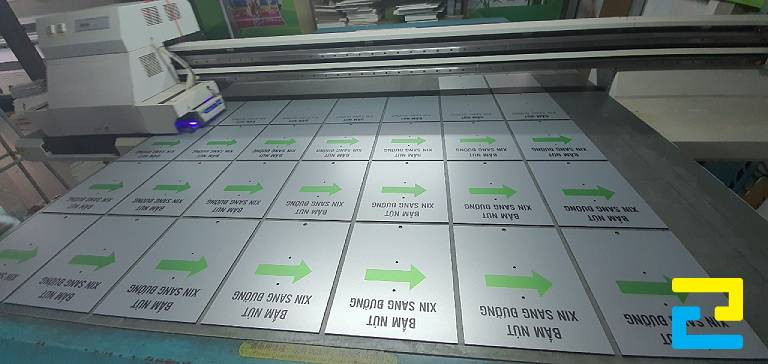 Các mẫu in uv phổ biến