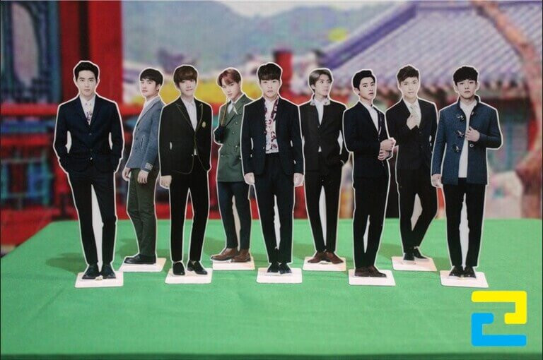 In Standee Hinh Nguoi