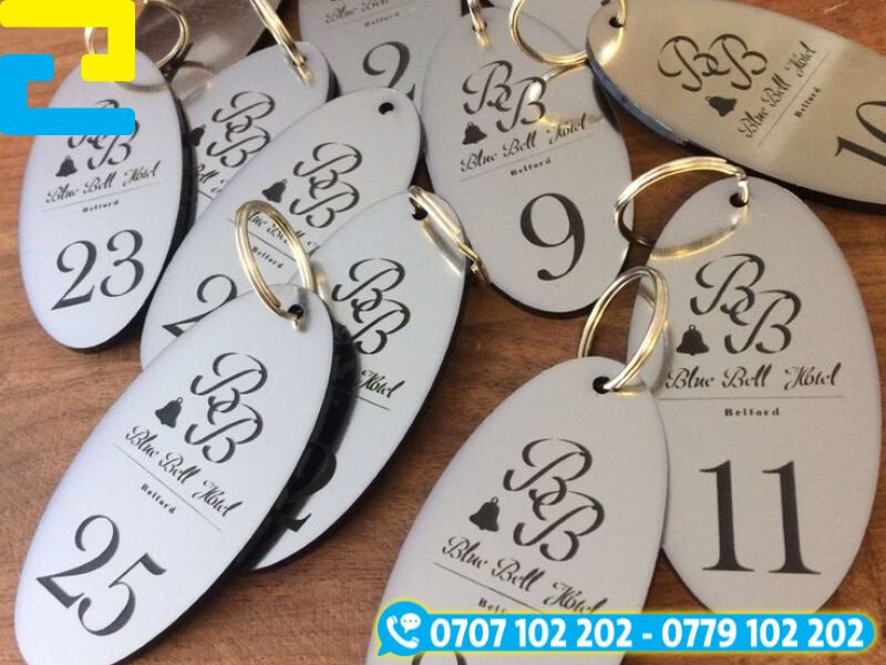 Móc khóa inox khắc laser số phòng