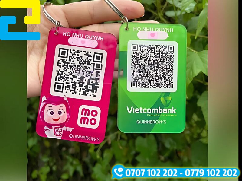 Ứng dụng in UV vào gia công móc khóa ngân hàng