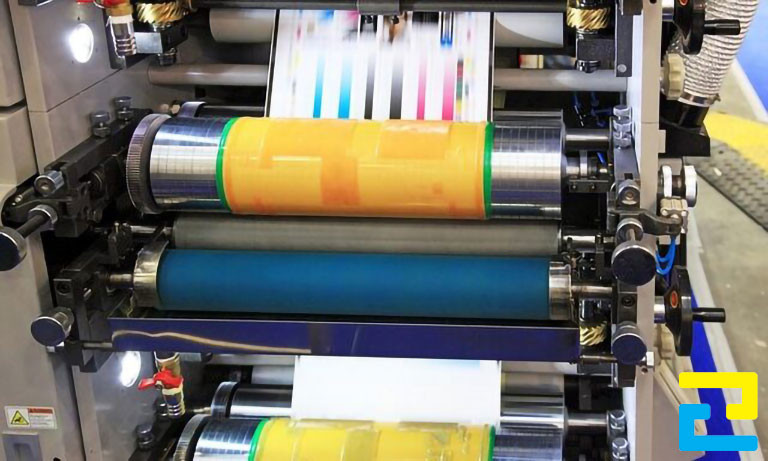 In tem nhãn bằng máy in Flexo có quy trình khá phức tạp