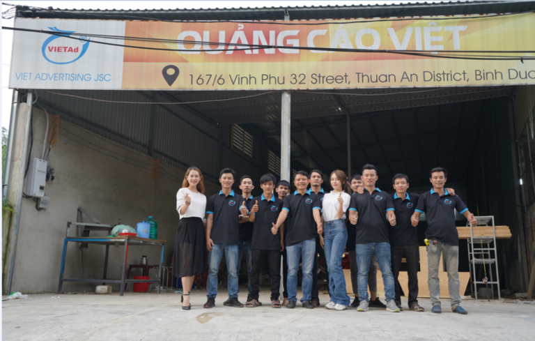 Quảng Cáo Việt ngoài nhận in Sticker còn cung cấp các dịch vụ thi công, in ấn quảng cáo cho doanh nghiệp quy mô lớn nhỏ