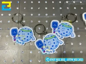 In Ấn 2H là xưởng in mica móc khoá theo yêu cầu, giá rẻ, lấy ngay tại TP HCM, Bình Dương