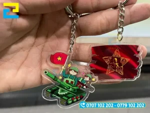 Móc khoá acrylic in hình làm quà tặng ý nghĩa dịp Lễ 30/4