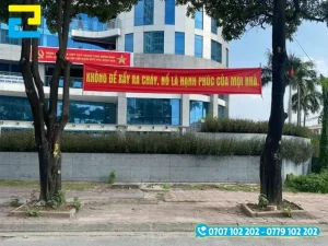 Nội dung banner ngắn gọn và truyền tải đầy đủ thông tin cần thiết