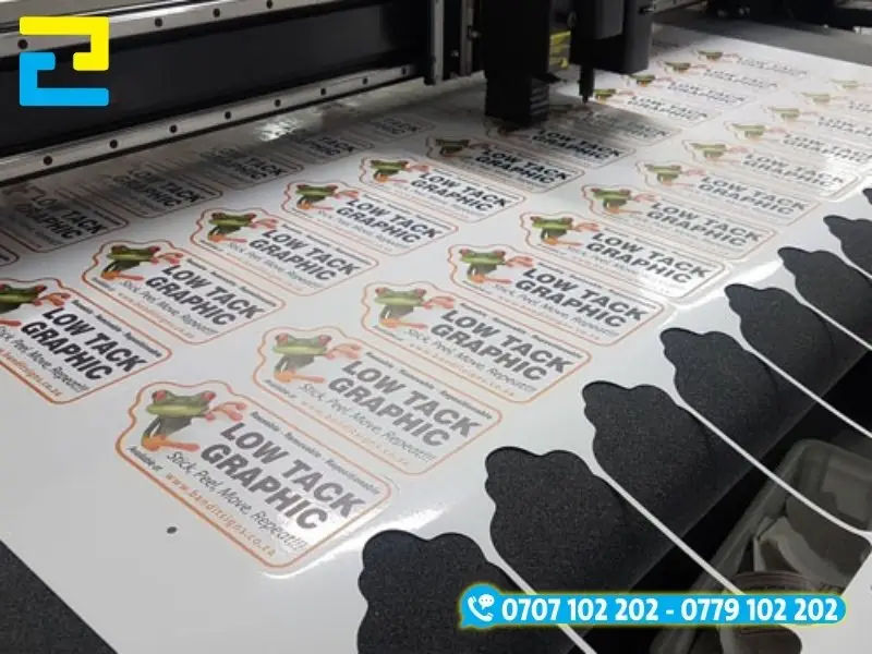 Decal dán nón bảo hiểm được cán màng bảo vệ