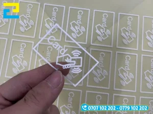 Tem hoạ tiết màu trắng trên nền decal siêu trong