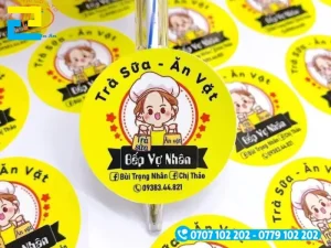 Tem in màu vàng nổi bật, bắt mắt, ấn tượng