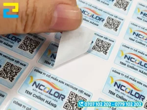 Tem sản phẩm hiển thị mã QR giúp doanh nghiệp quản lý, vận hàng dễ dàng hơn