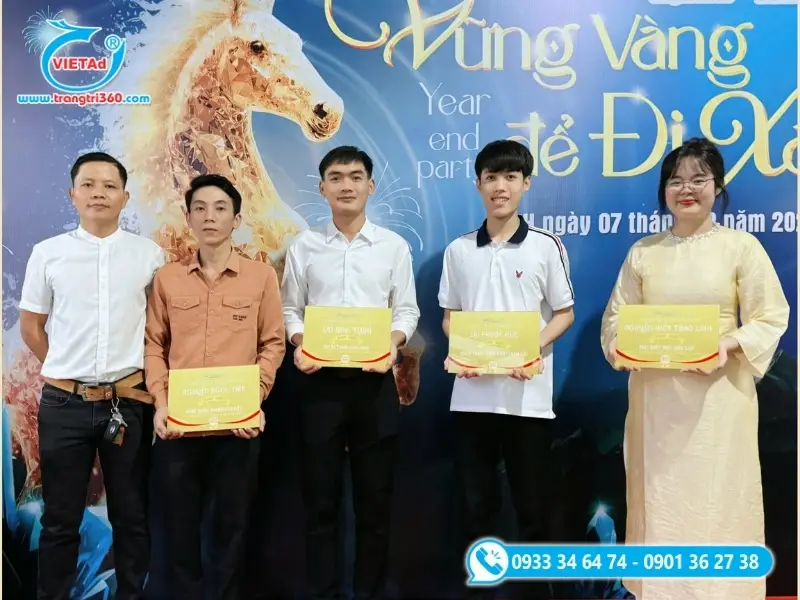 YEP 2025 Công Ty In Ấn Quảng Cáo 2H trao bằng khen nhân viên xuất sắc