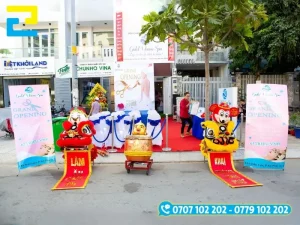 Kết hợp với poster, standee để tăng hiệu quả quảng cáo cho spa