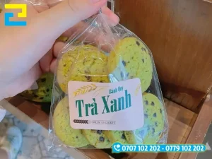 Decal nhựa sữa in logo thương hiệu dán sản phẩm