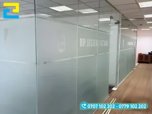 Decal trong dán kính trang trí sang trọng, tinh tế