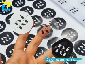 In decal quận 11 đa dạng chất liệu