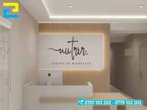 Background quầy lễ tân in UV trên Alu cao cấp, chuyên nghiệp