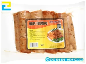 In tem nhãn nem nướng trên decal PVC chống ẩm, chịu nhiệt tốt