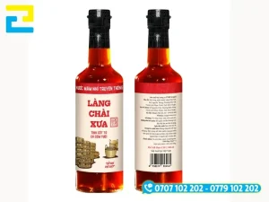 Decal trong PVC bám rất chắc trên thủy tinh, kể cả khi bề mặt chai dính dầu