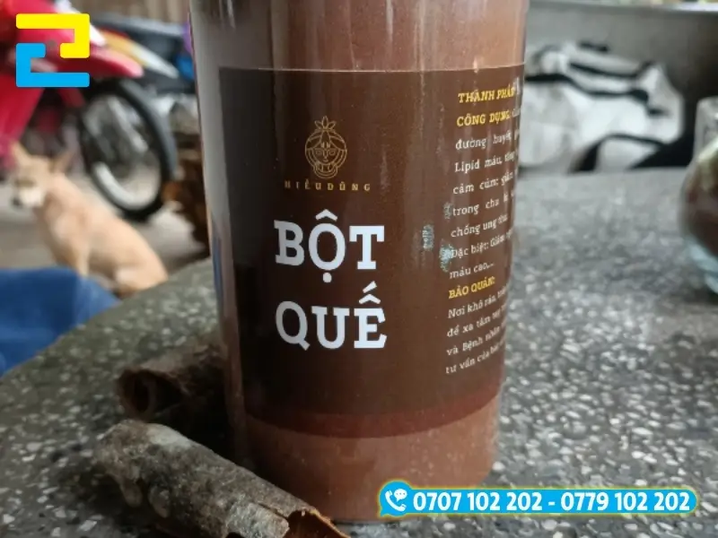 Tem nhãn quế dính bột quế chỉ cần lau nhẹ