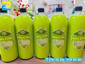 Tem rượu cốm được in các hoạ tiết minh hoạ như bông lúa, cánh đồng