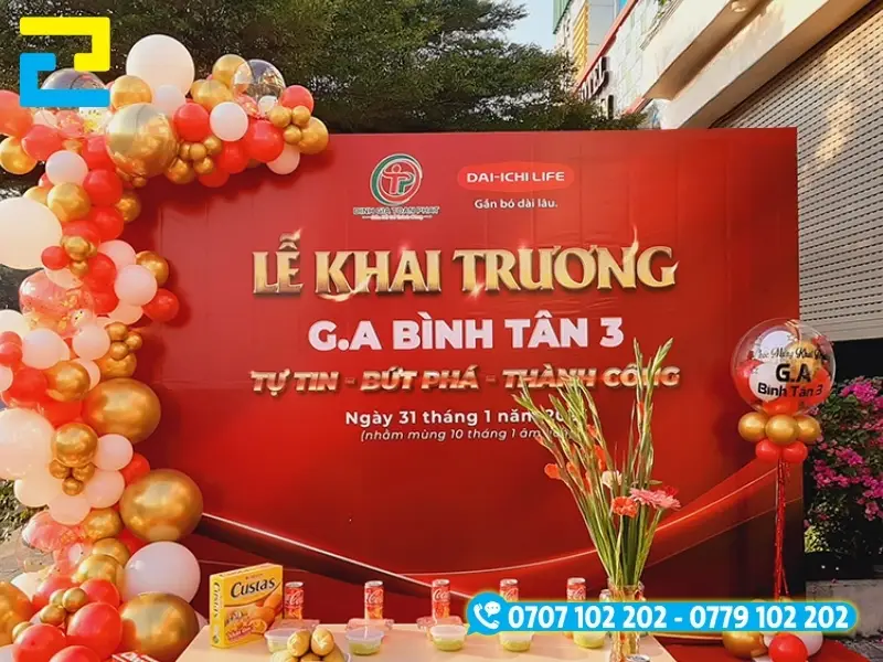 Quý khách có thể đặt in backdrop khai trương thông qua số Hotline: 0779.102.202 hoặc Mail: inanquangcao2h@gmail.com