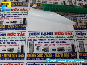 Trên tem nhãn sửa chữa điện lạnh in các thông tin về đơn vị