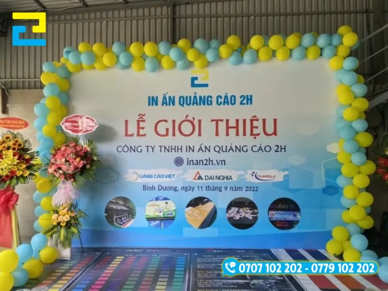 Backdrop bạt hiflex là lựa chọn được ưa chuộng, giá rẻ