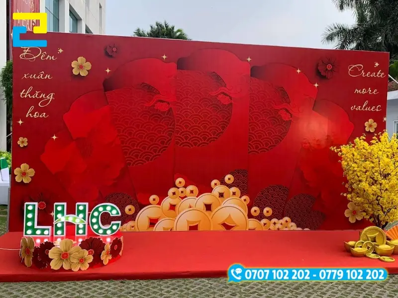 Backdrop tiệc tân niên, tất niên tông đỏ nổi bật