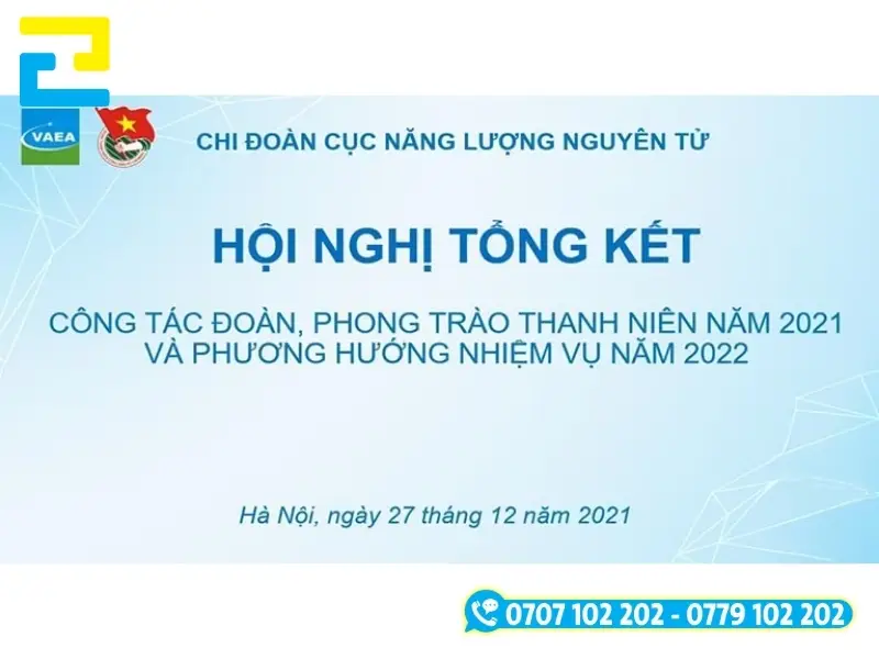 Mẫu 18: Phông nền có kiểu chữ đơn giản được tô màu xanh đậm nổi bật trên nền xanh trắng, hình ảnh logo, ngày tháng, địa điểm tổ chức,… được thiết kế với bố cục hợp lý