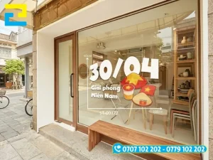 Thành phẩm decal trong suốt chuyên dụng để dán kính hoặc dán lên bề mặt chai lọ thủy tinh sản phẩm tại Hà Đông