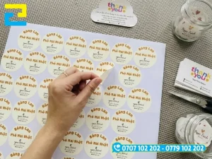 Thành phẩm in decal tại Vinh bằng công nghệ tia UV sở hữu đường nét sắc sảo và độ bền màu cao