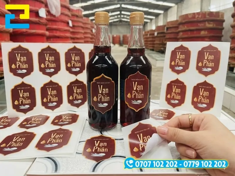 Mẫu nhãn decal dán trên bao bì sản phẩm nước mắm Vạn Phần xuất khẩu