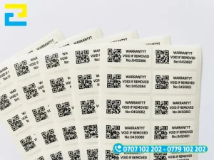 Tem nhãn sản phẩm xuất khẩu in mã QR chất liệu decal nhựa sữa chống ẩm, bám chắc bề mặt không bong tróc
