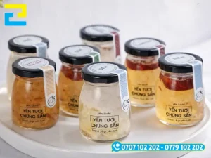 Chất liệu decal siêu trong cao cấp giúp in logo trên chai lọ sắc nét, bền màu và chống thấm nước hoàn hảo, nâng tầm sự sang trọng cho sản phẩm