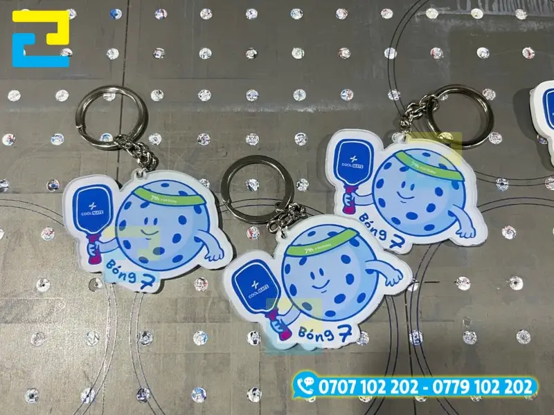 Móc khoá dùng làm quà tặng từ doanh nghiệp cho khách hàng những dịp kỷ niệm, khai trương